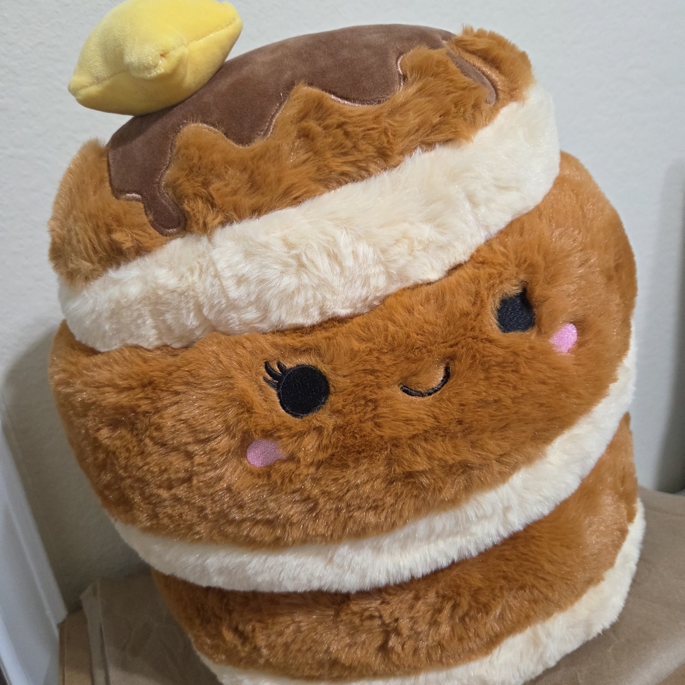 Squishmallows Brown and Cream Stackable Plush